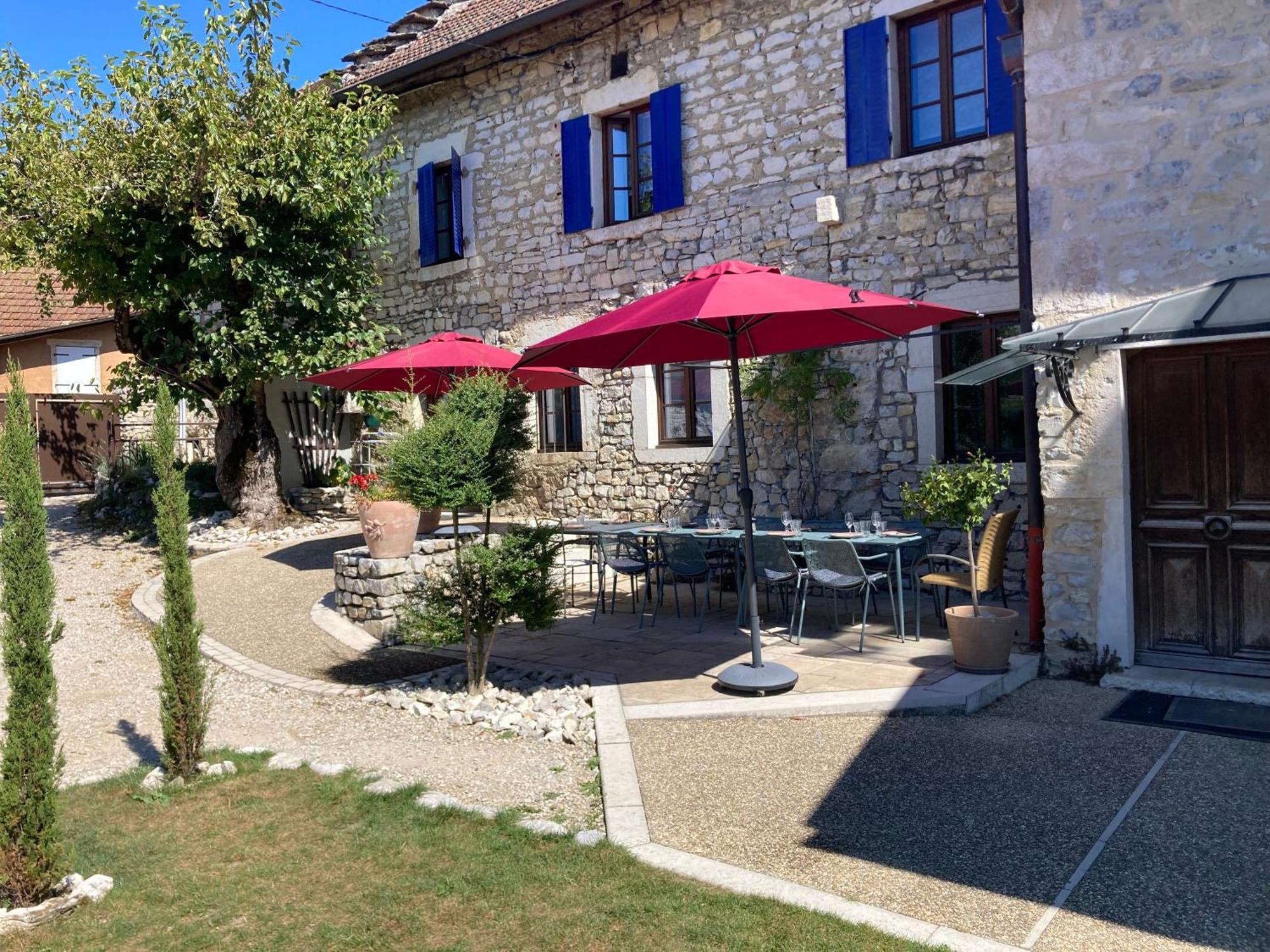 Le Clos Bo-M Marignieu Exterior photo